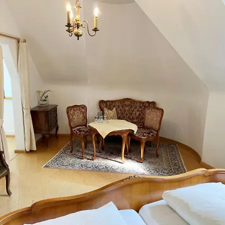 Kuehler Krug فندق