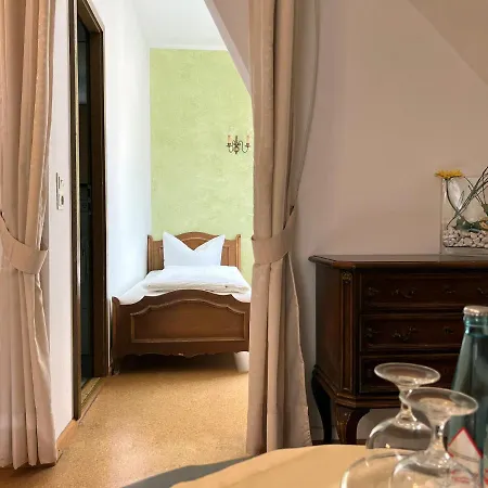 Kuehler Krug Hotel 2*