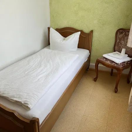 Kuehler Krug فندق 2*