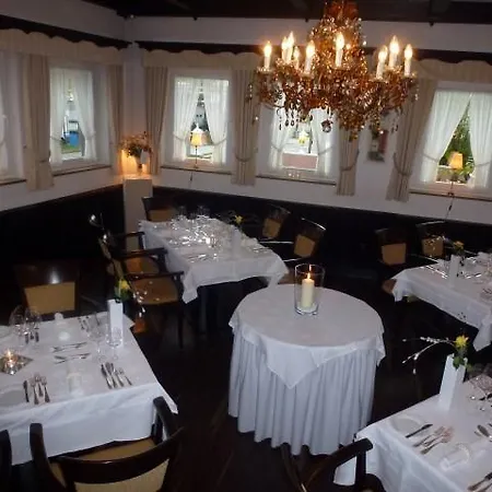 Hotel Kuehler Krug 2*