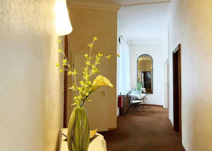 Kuehler Krug Hotel 2*