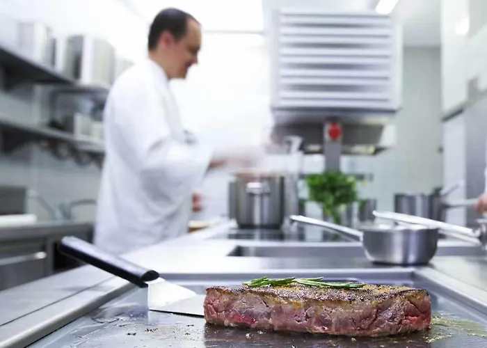 Hotel Kuehler Krug 2*